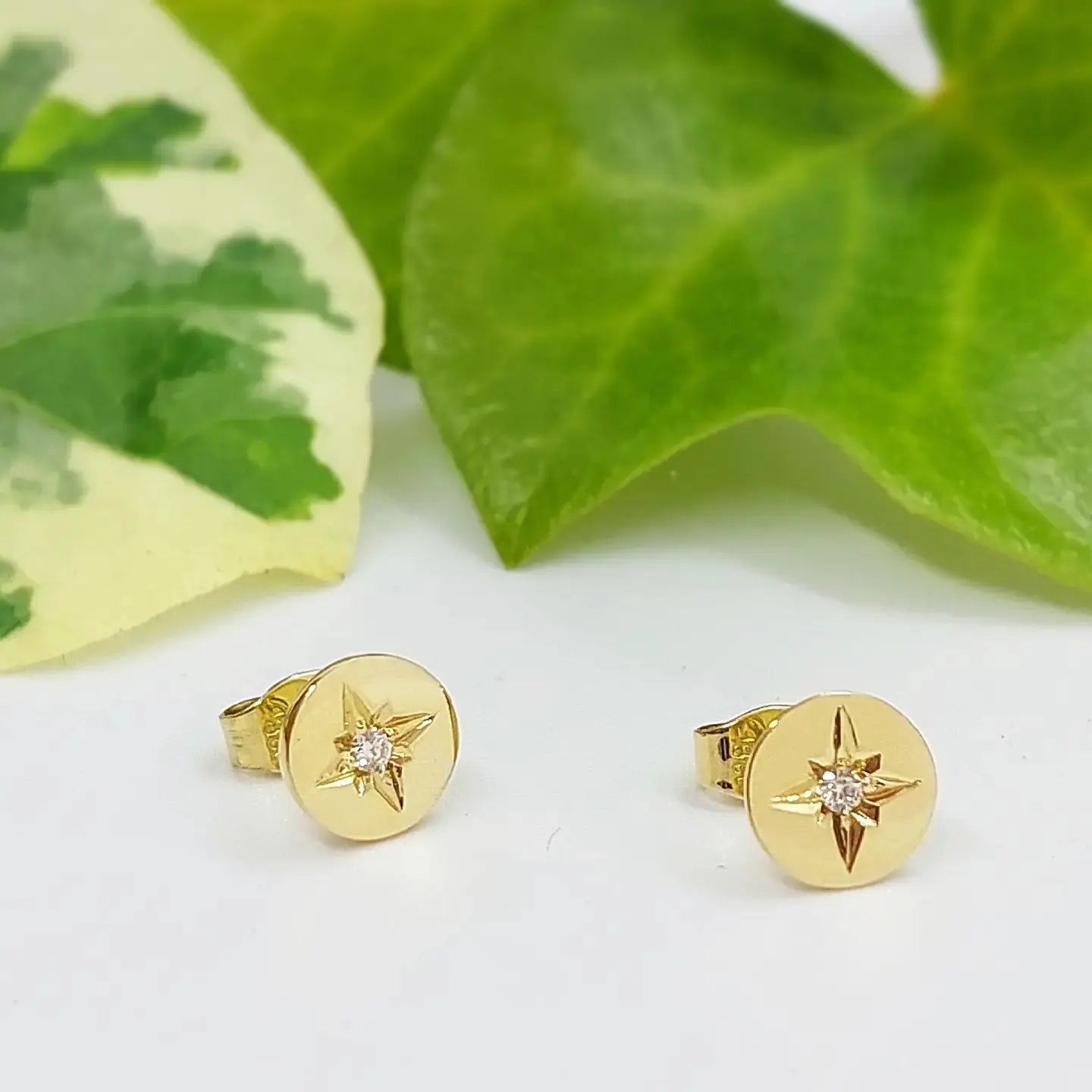 Aros Estrella Tallada Oro