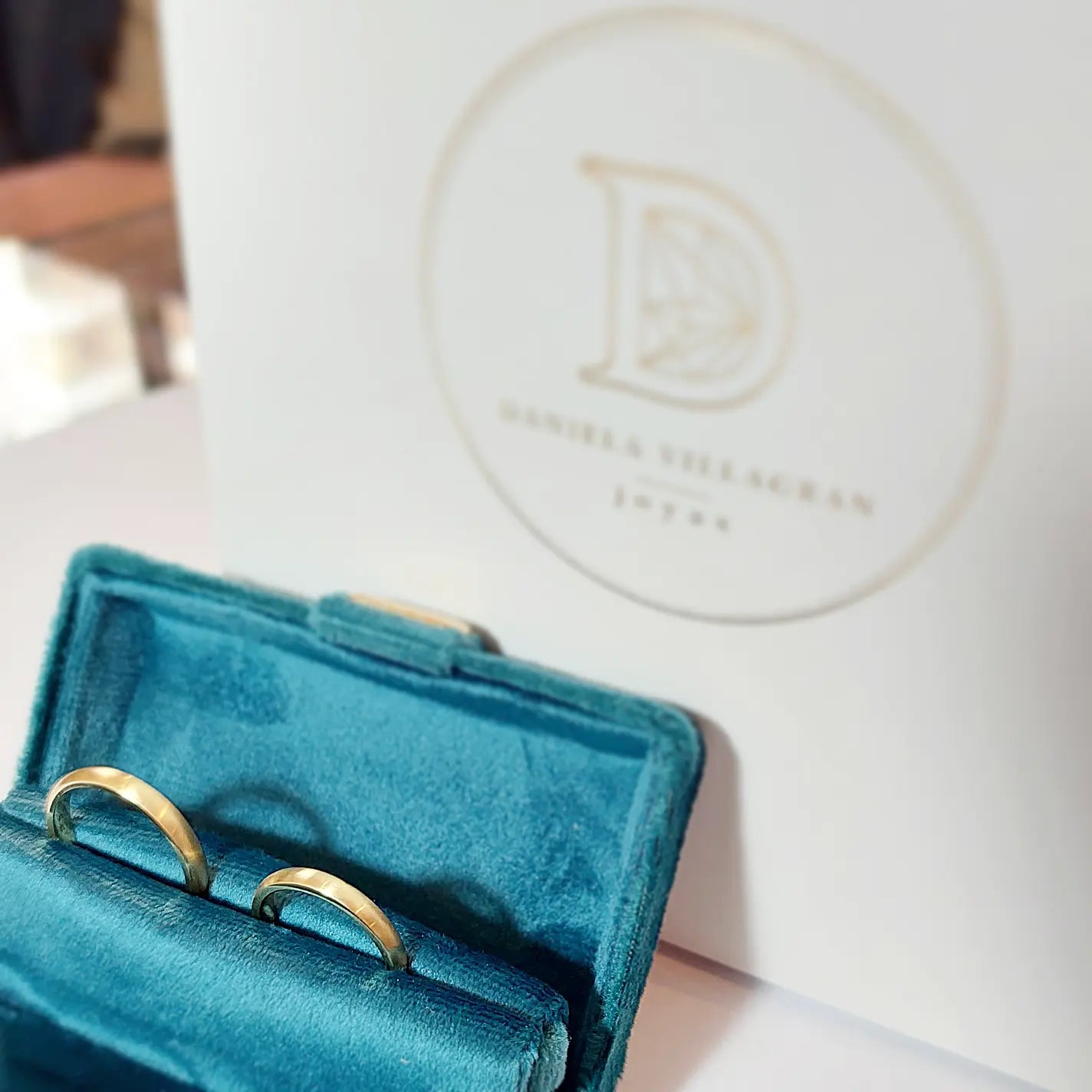 Argollas de Matrimonio Clásicas DV Oro