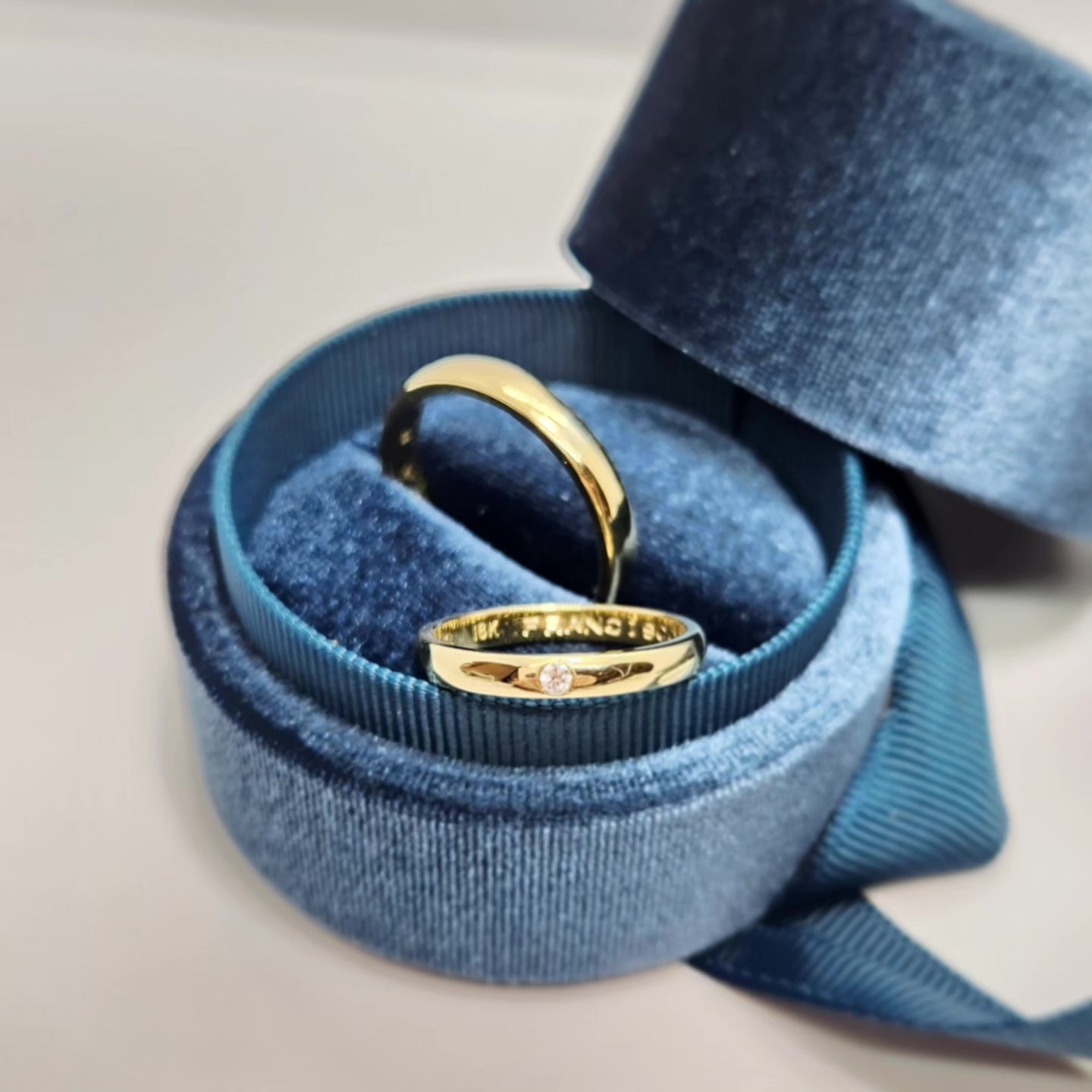 Argolla de Matrimonio Clásica DV Diamante
